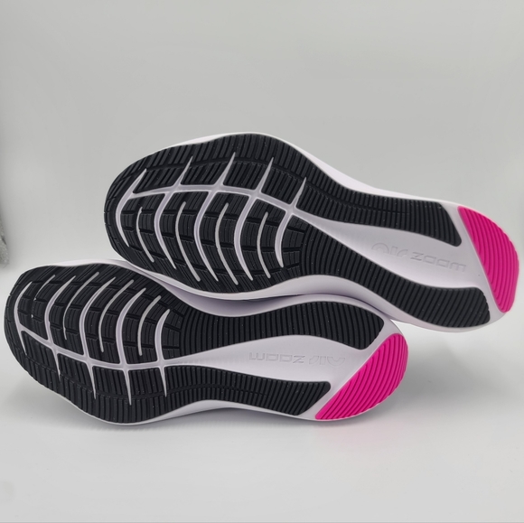 Nike Air Zoom Winflo 7 'Dark Smoke Grey Fire Pink' Women sz 8 Running - Picture 6 of 11
